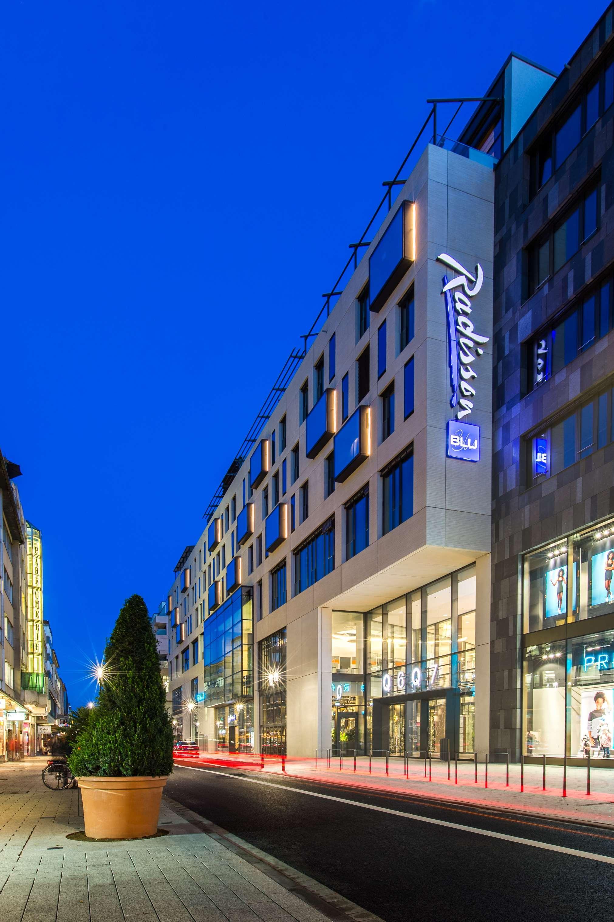 Radisson Blu Hotel, Манхайм Екстериор снимка