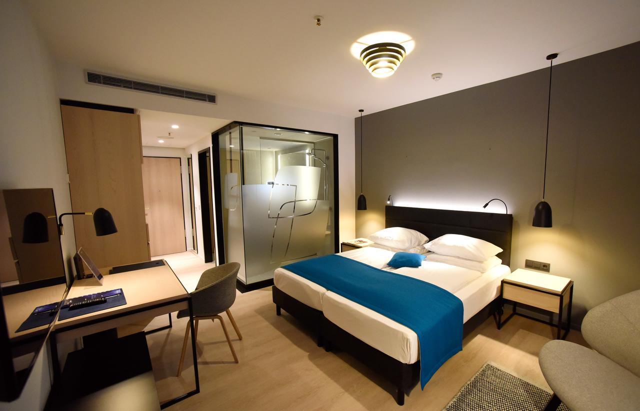 Radisson Blu Hotel, Манхайм Екстериор снимка